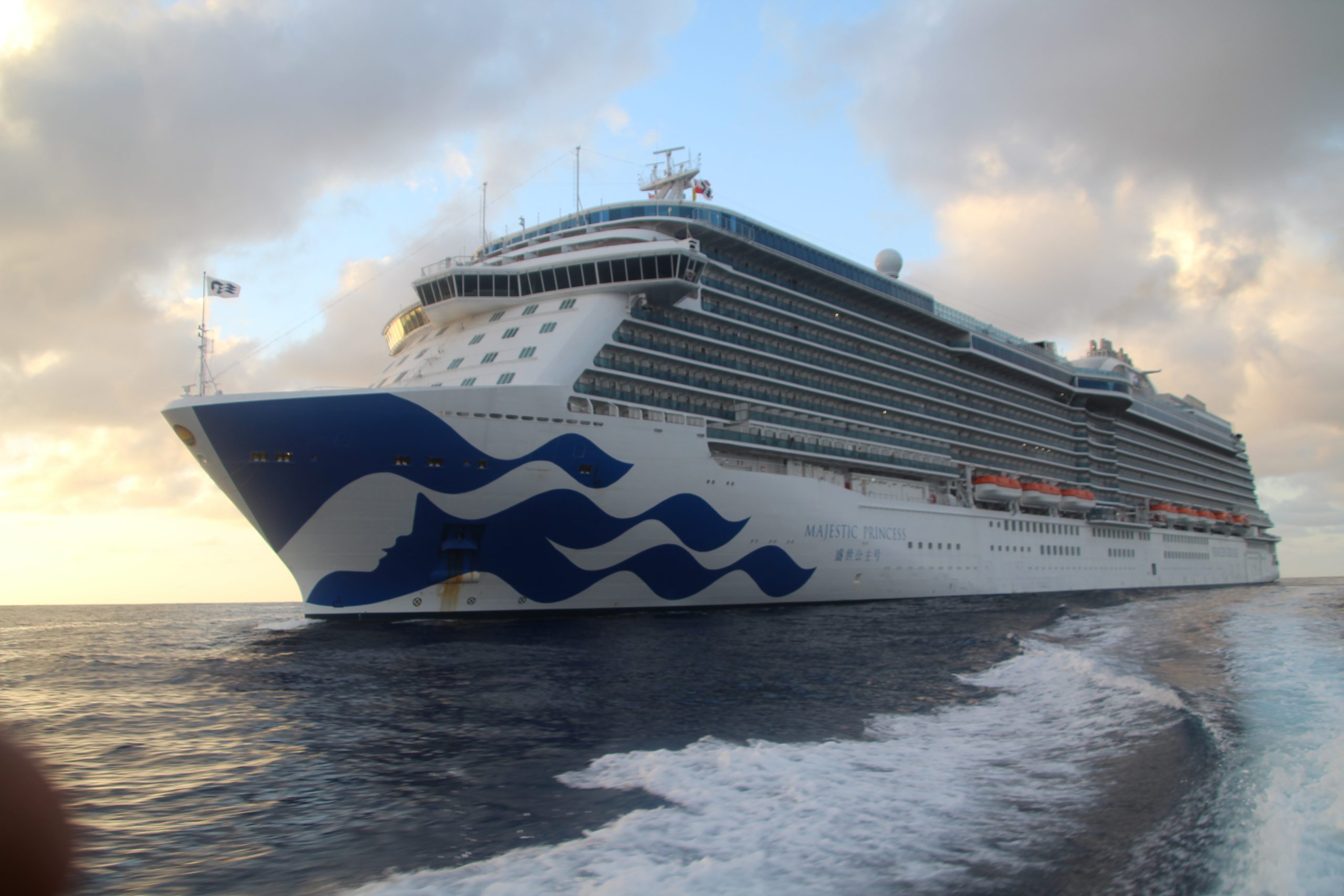 Keep clear of the main navigational channel, boat operators urged.